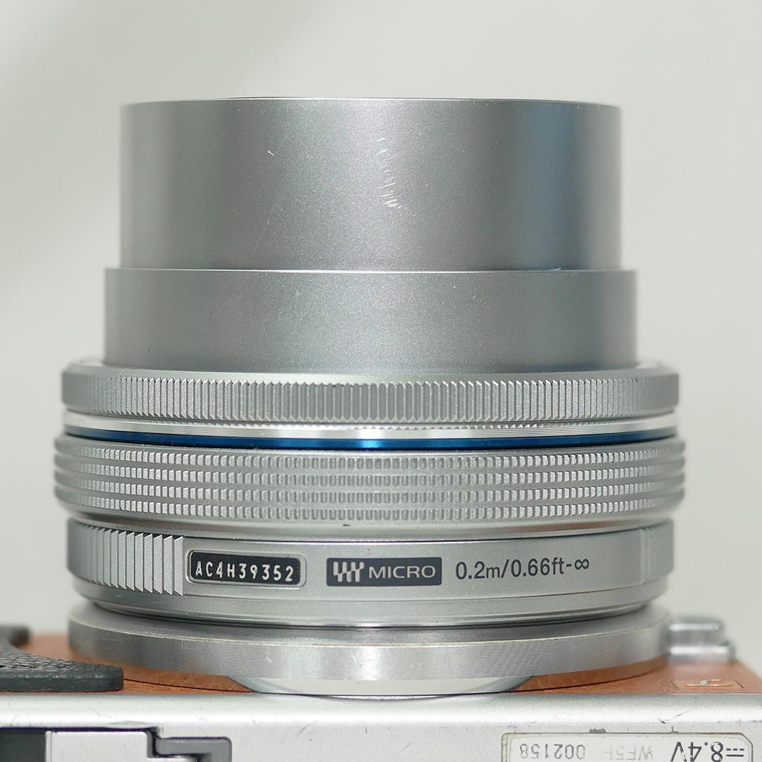 OLYMPUS 電動パンケーキレンズ M.ZUIKO 14-42mm シルバー