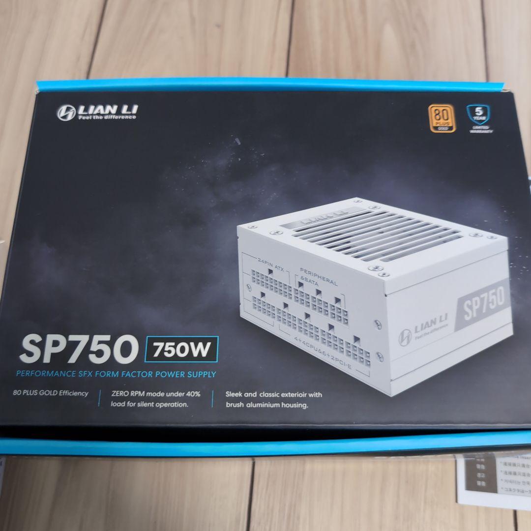 LIAN LI SFX PC電源 750W 白
