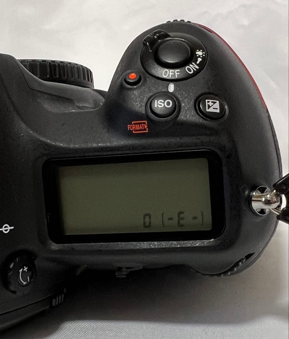 Nikon D6 ボディ　美品【撮影枚数3,551枚】