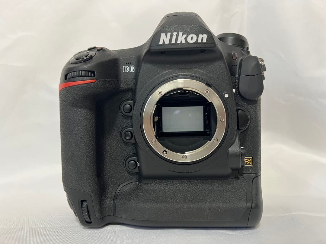 Nikon D6 ボディ　美品【撮影枚数3,551枚】