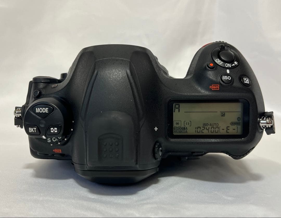 Nikon D6 ボディ　美品【撮影枚数3,551枚】