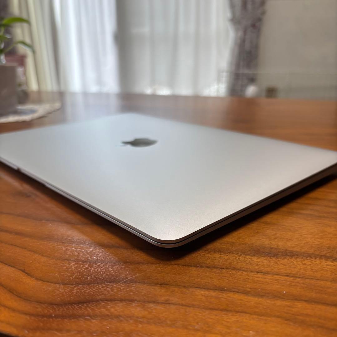 【超美品】 Apple MacBook Air_13インチ