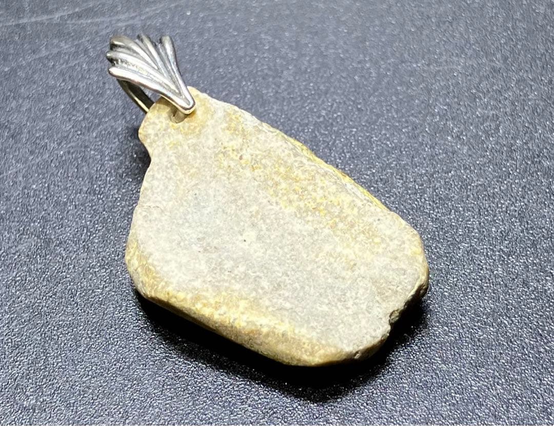 北投石原石ペンダントトップ　5.9g 測定確認済 銀金具　再入荷