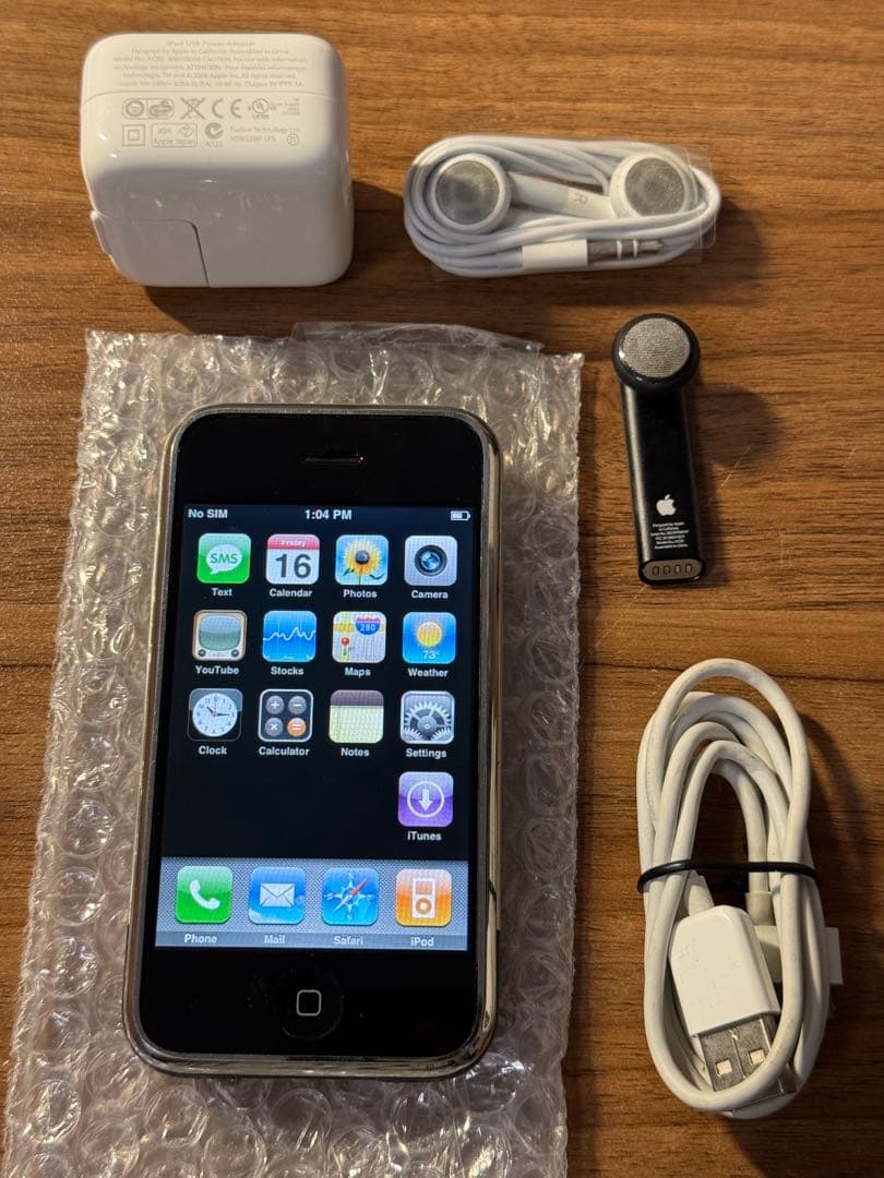 iPhone 2G 動作品 極美品+ ほぼ新品 日本未発売　8GB 初代