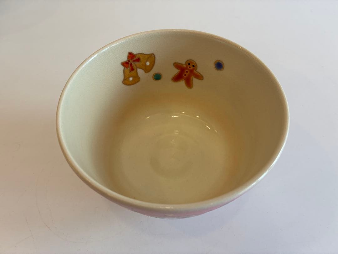 クリスマスモチーフ ピンク抹茶茶碗