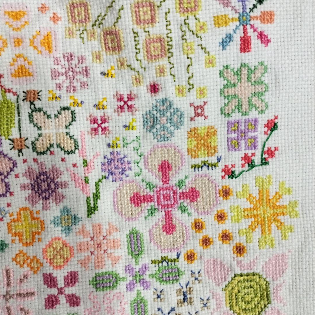 Ｃ　クロスステッチ☆完成品☆お花モチーフ
