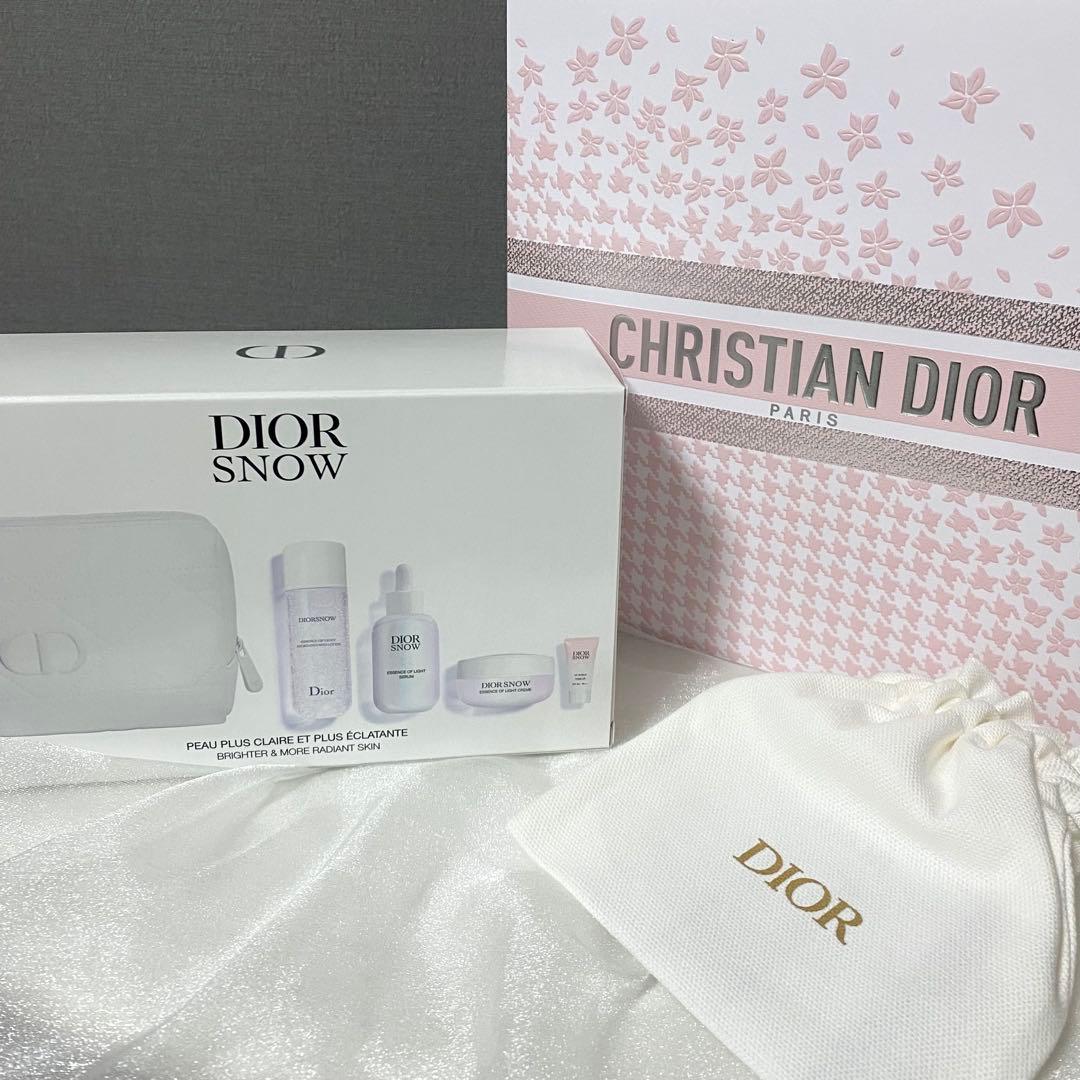シャル Dior スノーエッセンス コフレ ギフトボックス付き 新品未開封