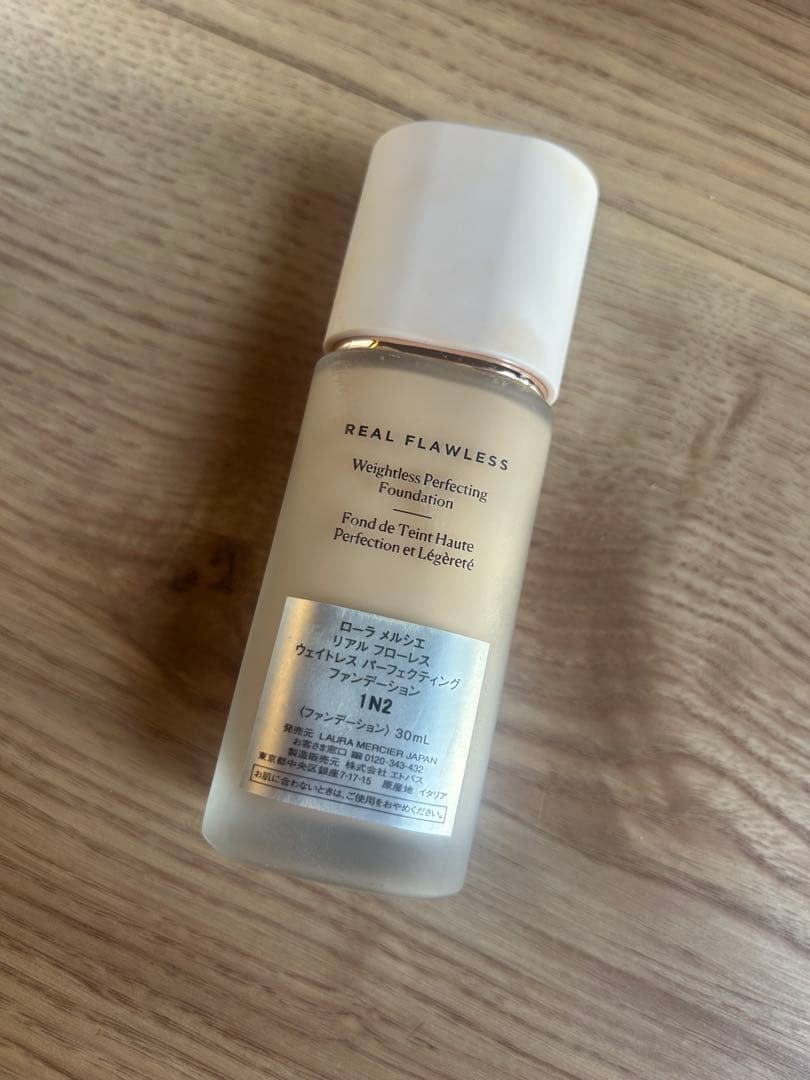 ファンデーション LAURA MERCIER REAL FLAWLESS 30ml IN2