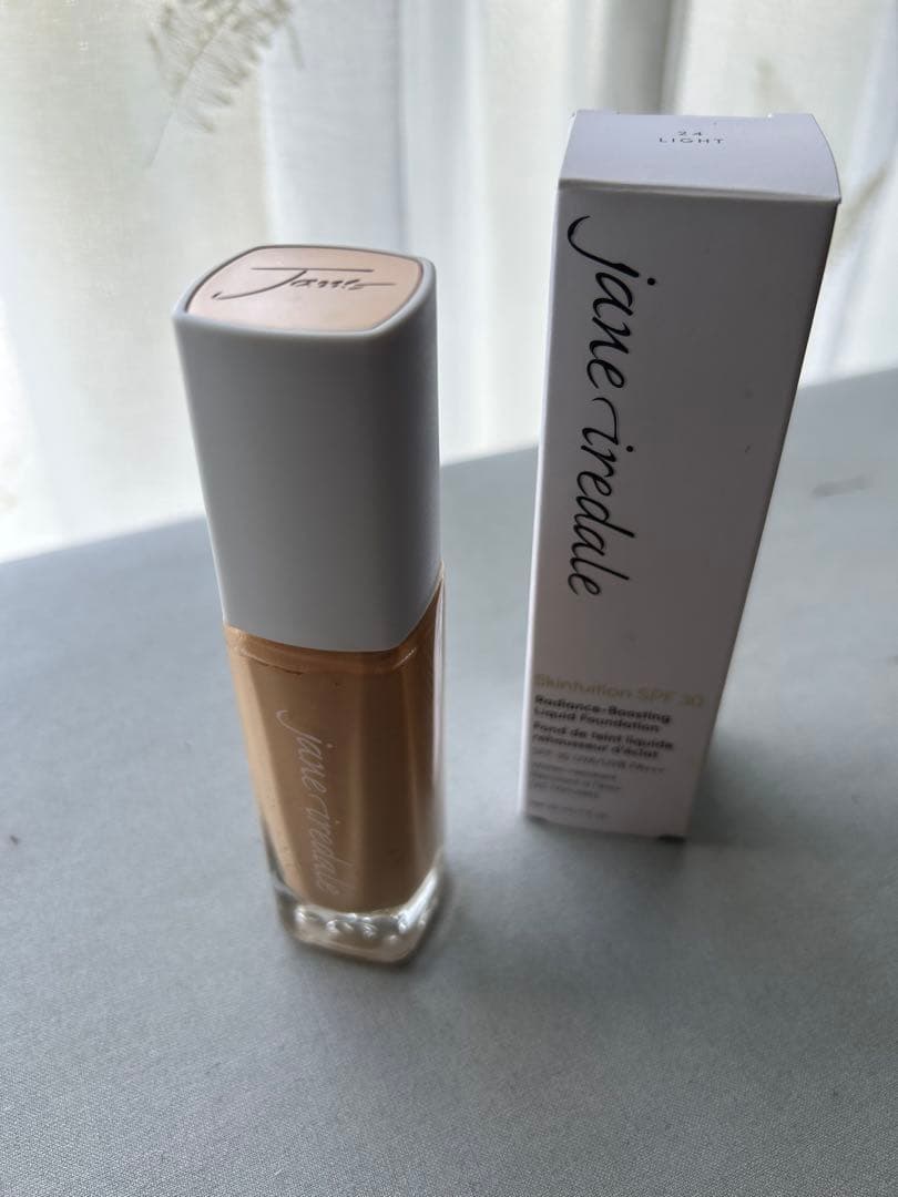 ジェーンアイルデール　スキントゥイション　LIGHT24 SPF30 30ml