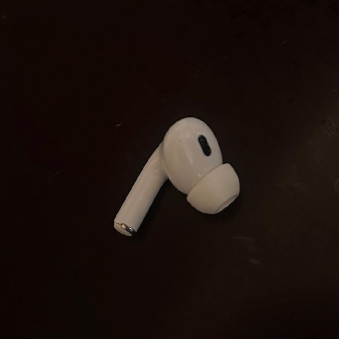 AirPods Pro 第2世代 左耳＋充電ケース 右耳なし Lightning