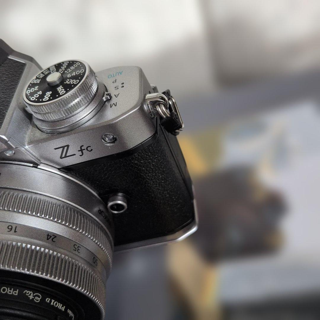ニコン(Nikon)　Zfc 16-50 VR レンズキット グリップバッテリー