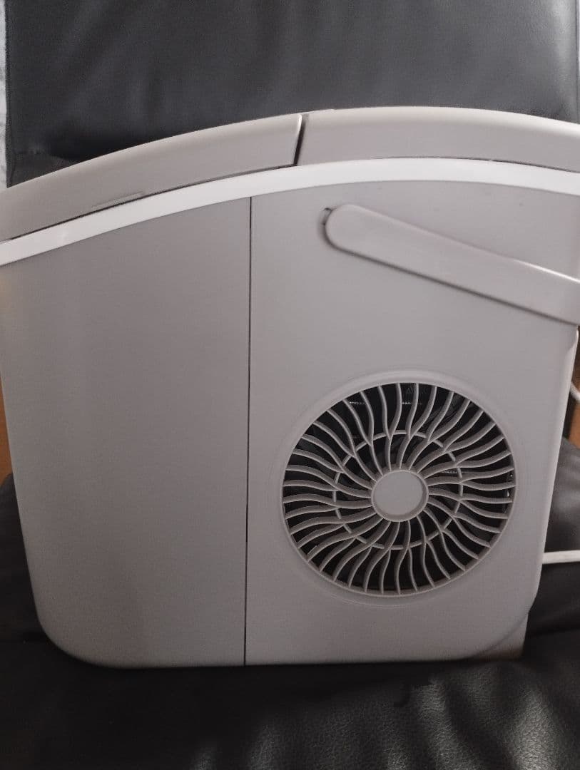 LIVZA コンパクト高速　製氷機 ICE-C01 グレー　家庭用