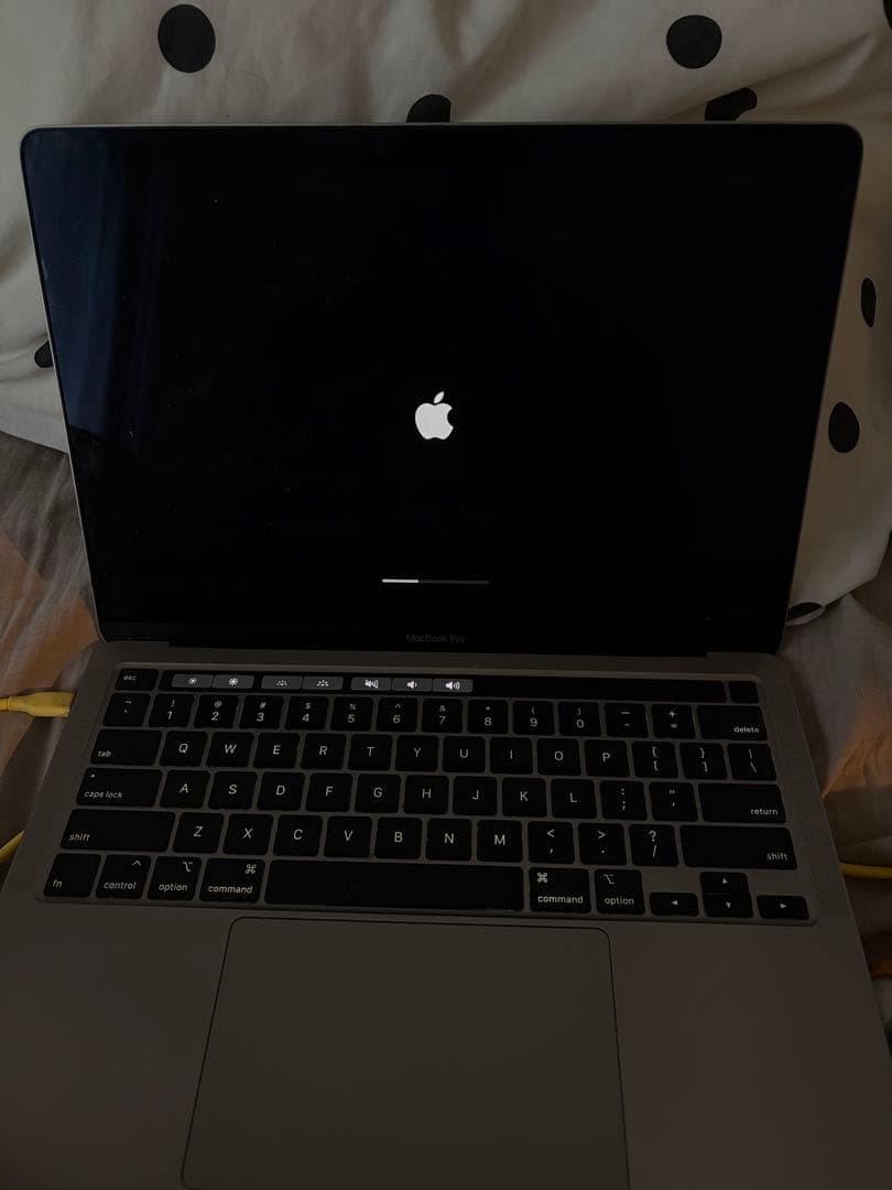 MacBook本体 Macbook Pro 2020 i5 16/256gb