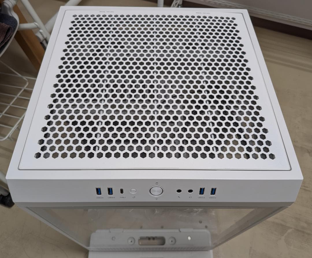 送料無料 Thermaltake The Tower 500  ホワイト