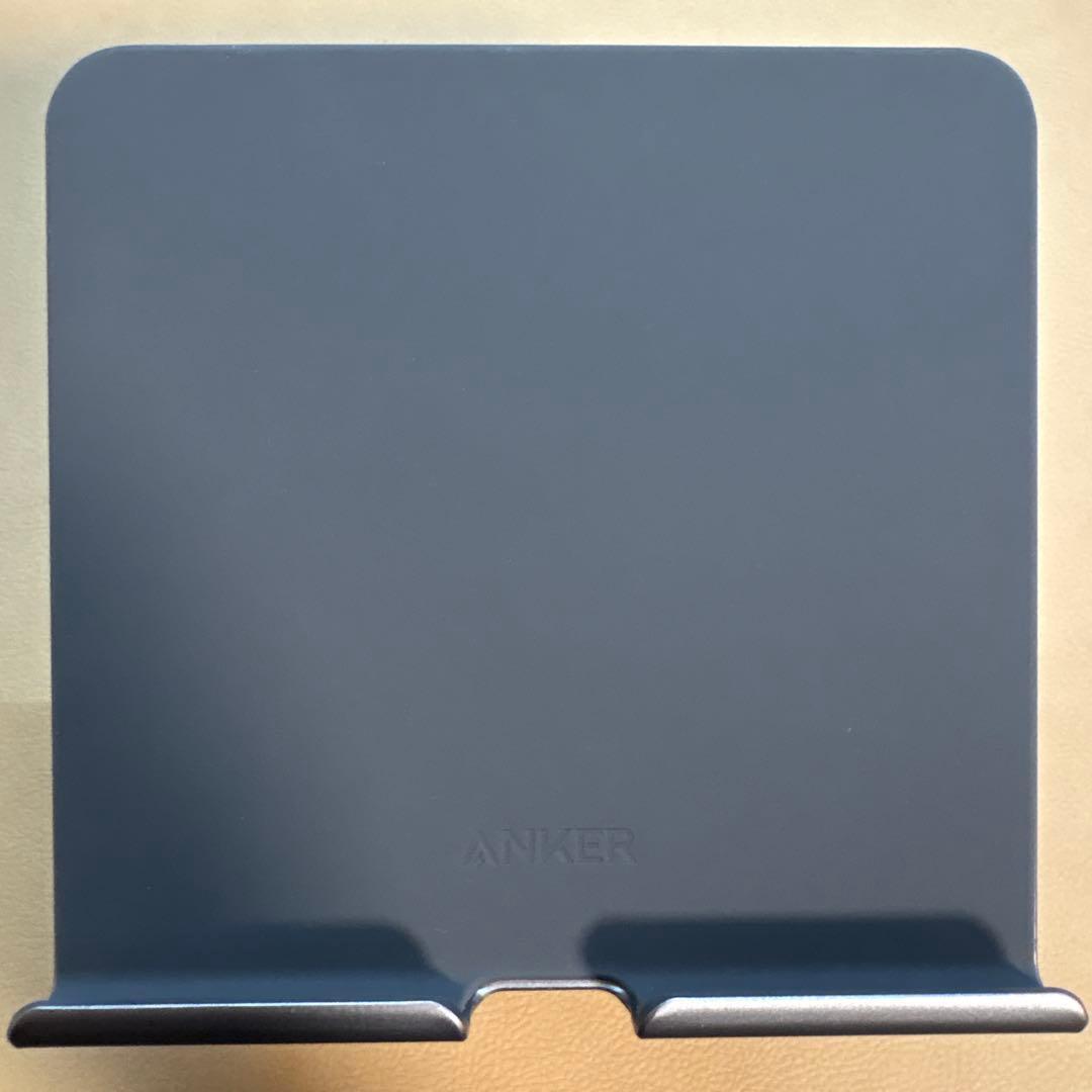 Anker 551 USB-C ハブ（8-in-1, Tablet Stand）