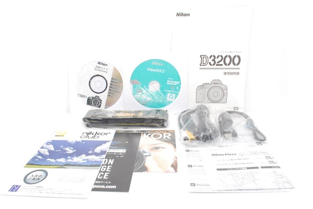 【ほぼ新品　極少ショット数】Nikon D3200　スマホ転送　箱・付属品付き