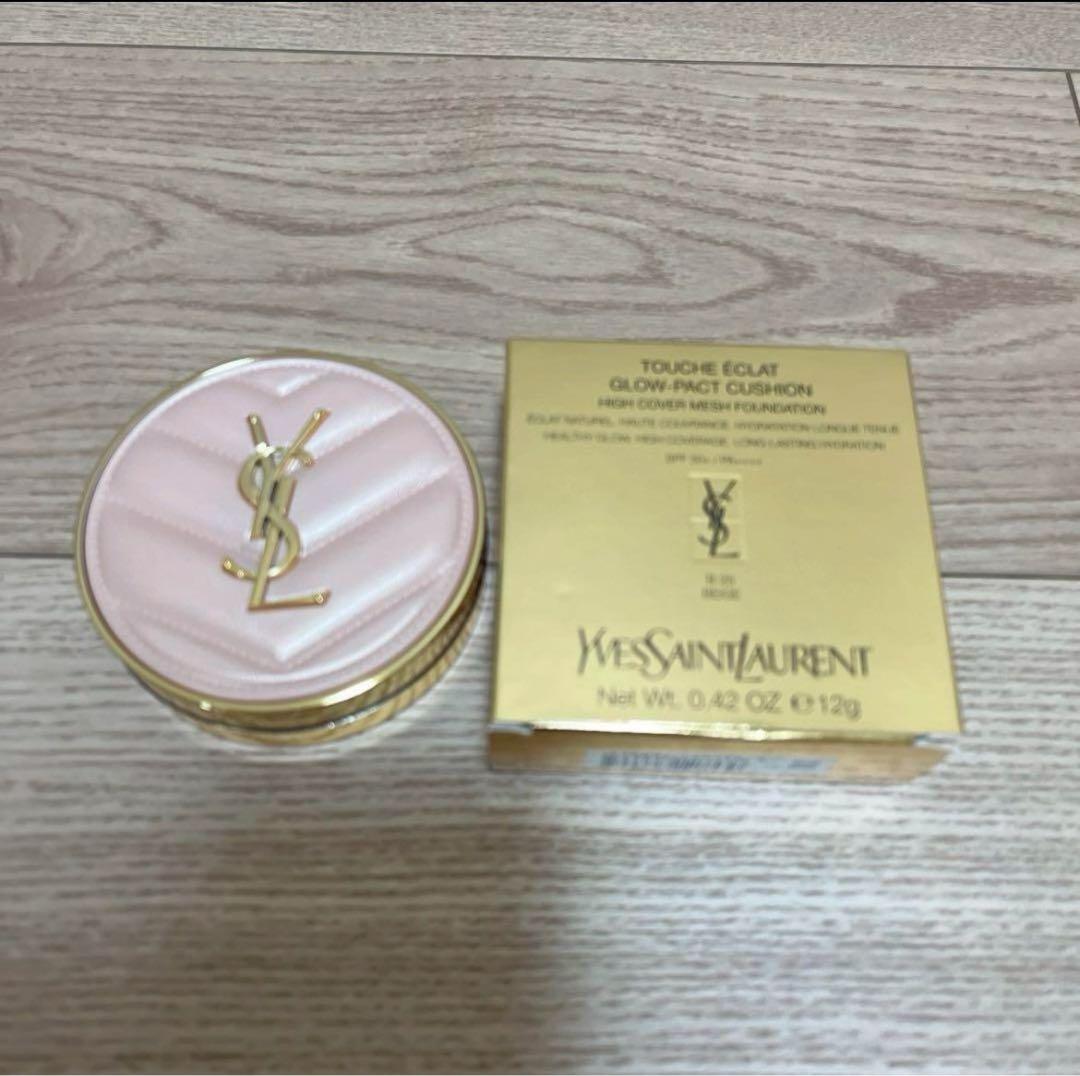Yves Saint LaurentのタッチグロウパクトB25 新品　未使用