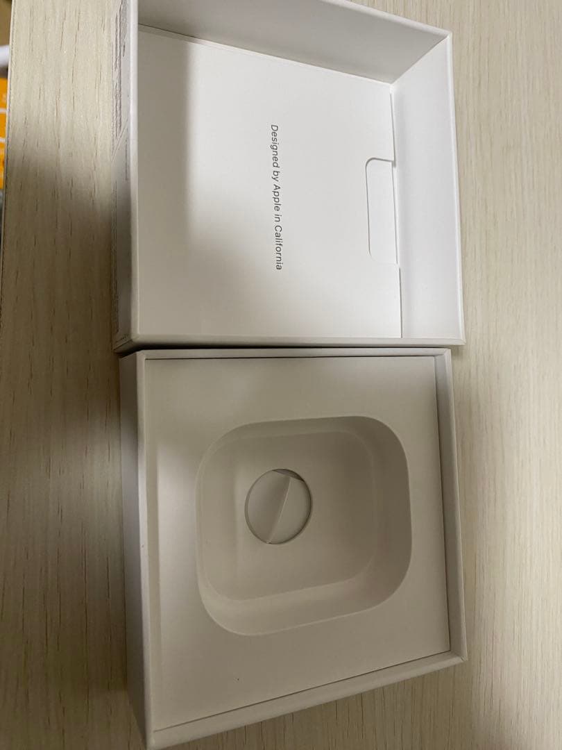 AirPods 本体 ホワイト 充電ケース付き