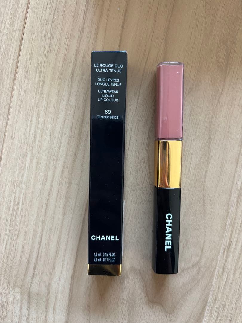 リップグロス CHANEL LE ROUGE DUO ULTRA TENUE 69