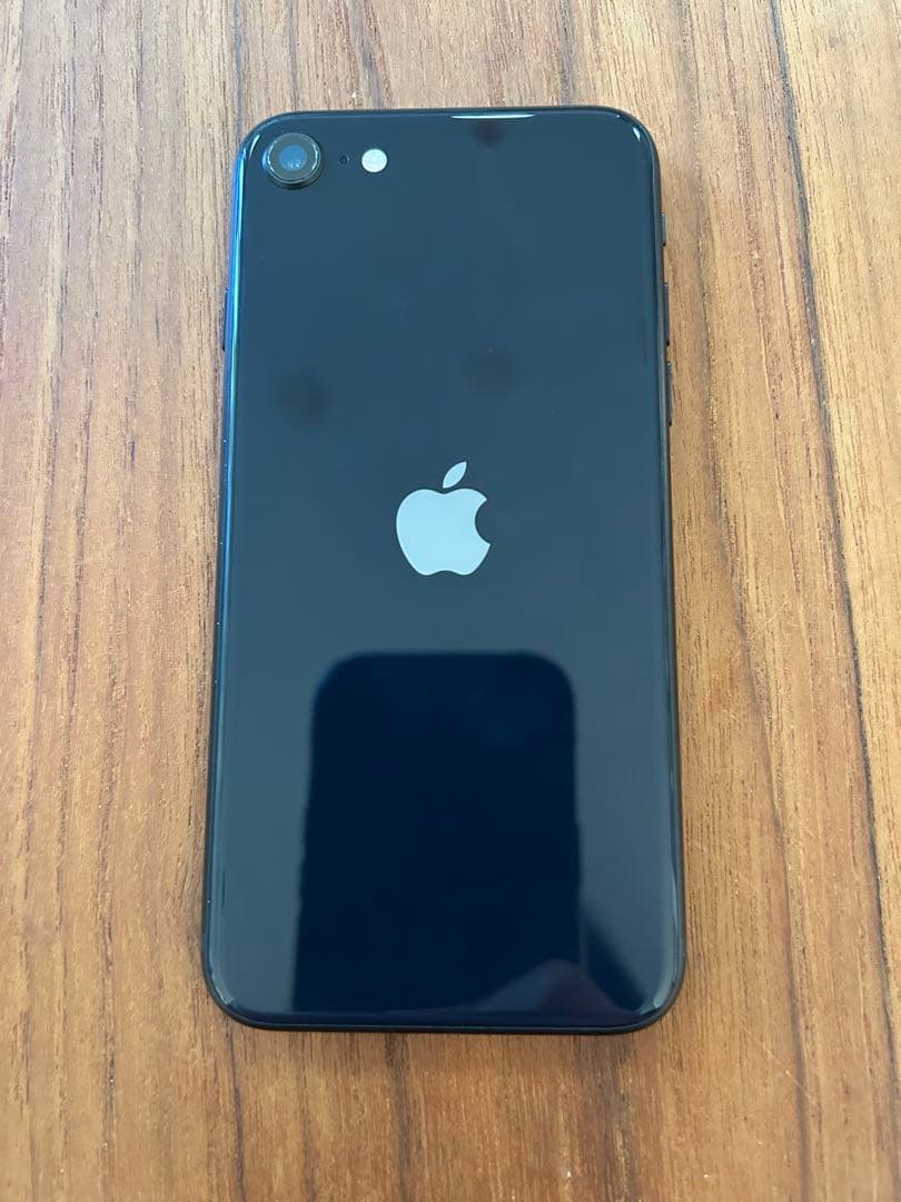 Apple iPhone SE 第3世代　64GB ブラック 本体