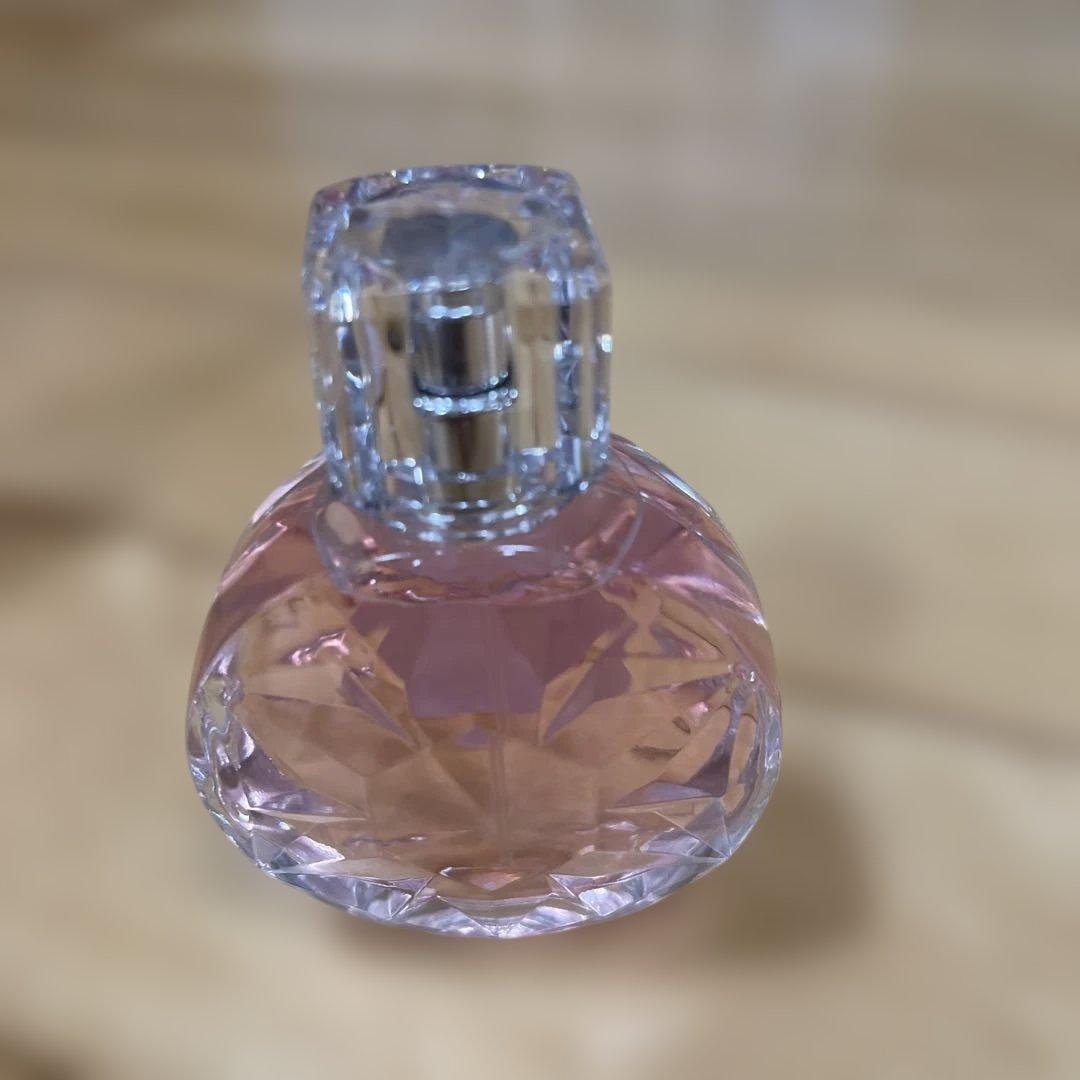 【新品】JILL STUART 50ml 香水　限定品　ストロベリー＆ティー
