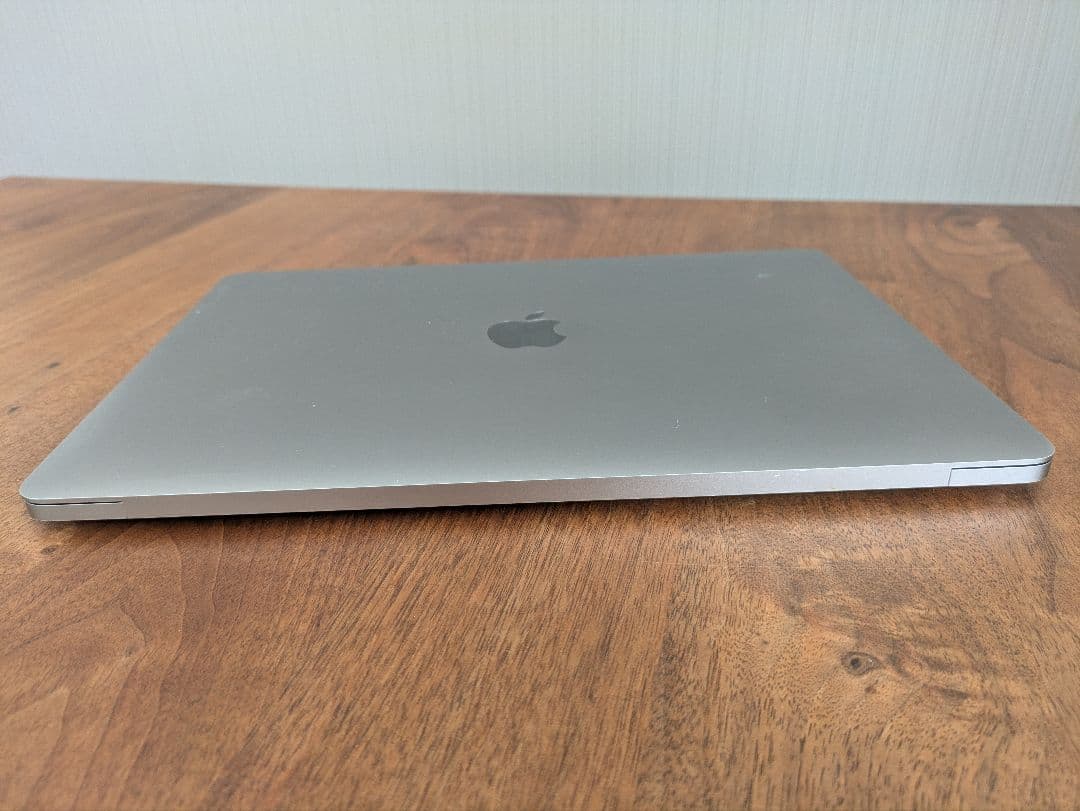 Apple MacBook Pro 13インチ 充放電回数少