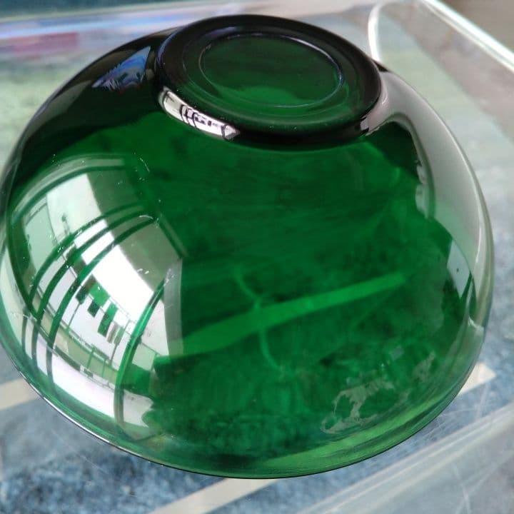 美しいグリーンのガラス器 2個セット ビンテージ⭐︎ファイヤーキングお好きな方も
