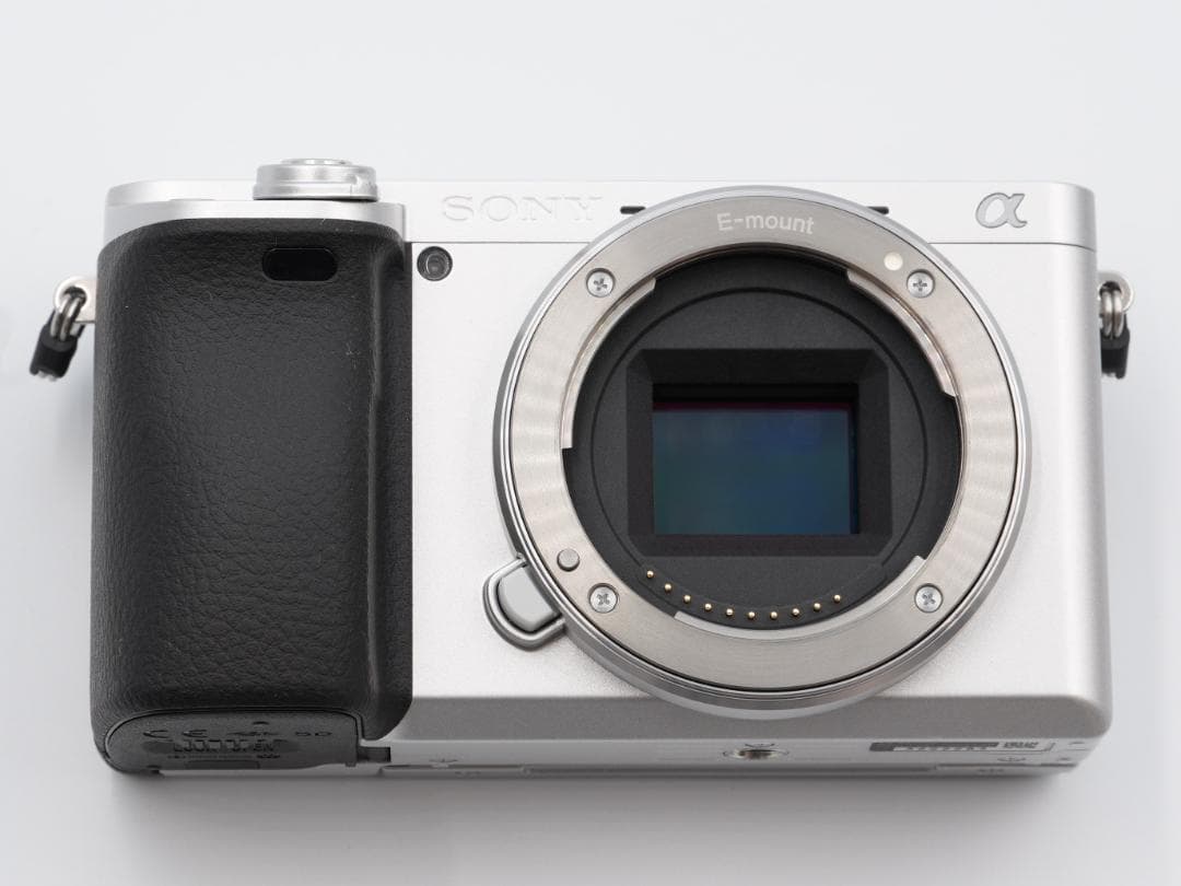 【メーカー保証・ほぼ新品】2025年モデル α6400 ILCE-6400K S