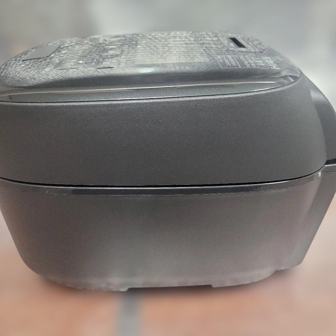 ZOJIRUSHI　象印　圧力IH炊飯器 NW-UT07