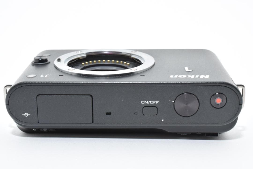 ★撮影枚数4,654枚・美品★Nikon ニコン 1 J1 ボディ #21581