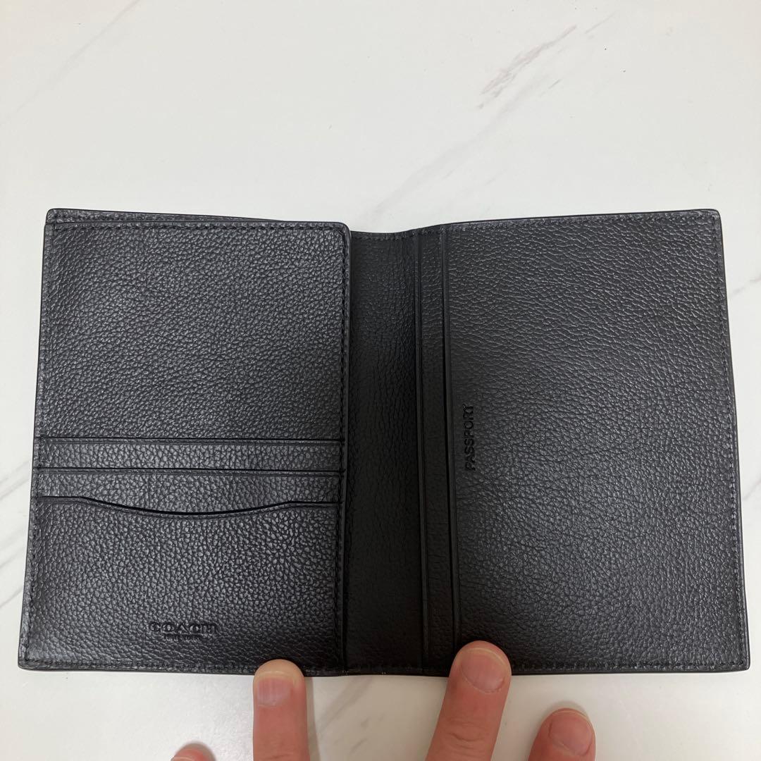 COACH パスポートケース　黒