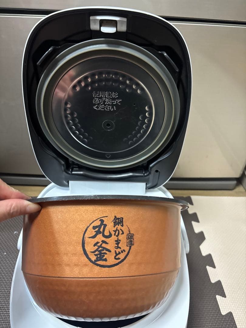 TOSHIBA 真空圧力IHジャー炊飯器 RC-10VRV-2024年製