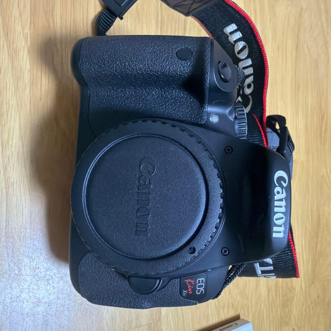 Canon EOS Kiss X6i 本体と付属品