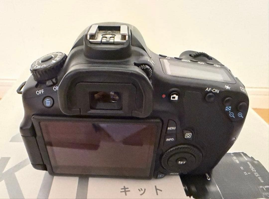 Canon EOS 60D デジタル一眼レフ 本体と付属品