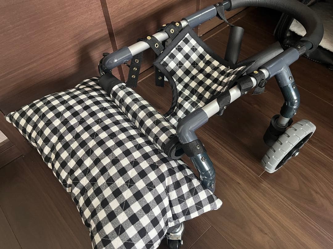 犬用車いす 歩行器四輪　小型犬用