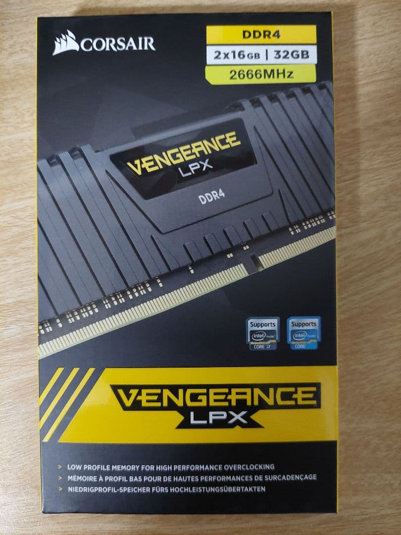 メモリー Corsair Vengeance LPX DDR4 32GB