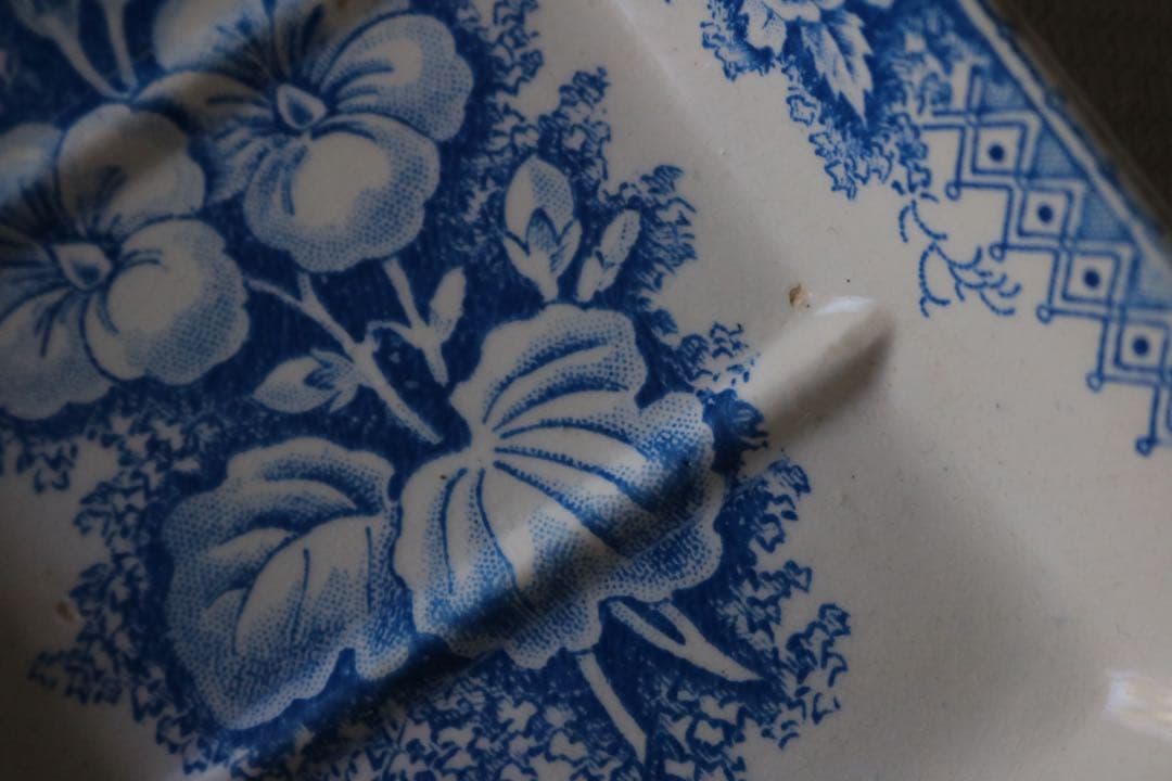 Moulins des loup くし置き　花　石鹸　ソープディッシュ