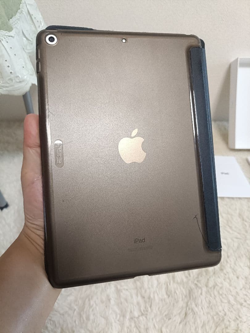 【美品✨️】【箱・付属品完備】iPad 第8世代 32GB Wi-Fiモデル