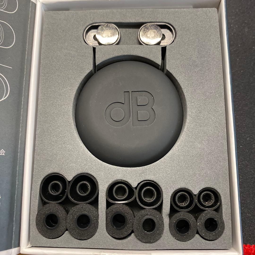 dBud イヤープラグ 付属品あり