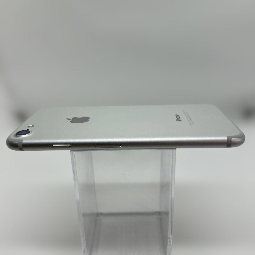 Apple iPhone 7 32Gシルバー　バッテリー新品100%