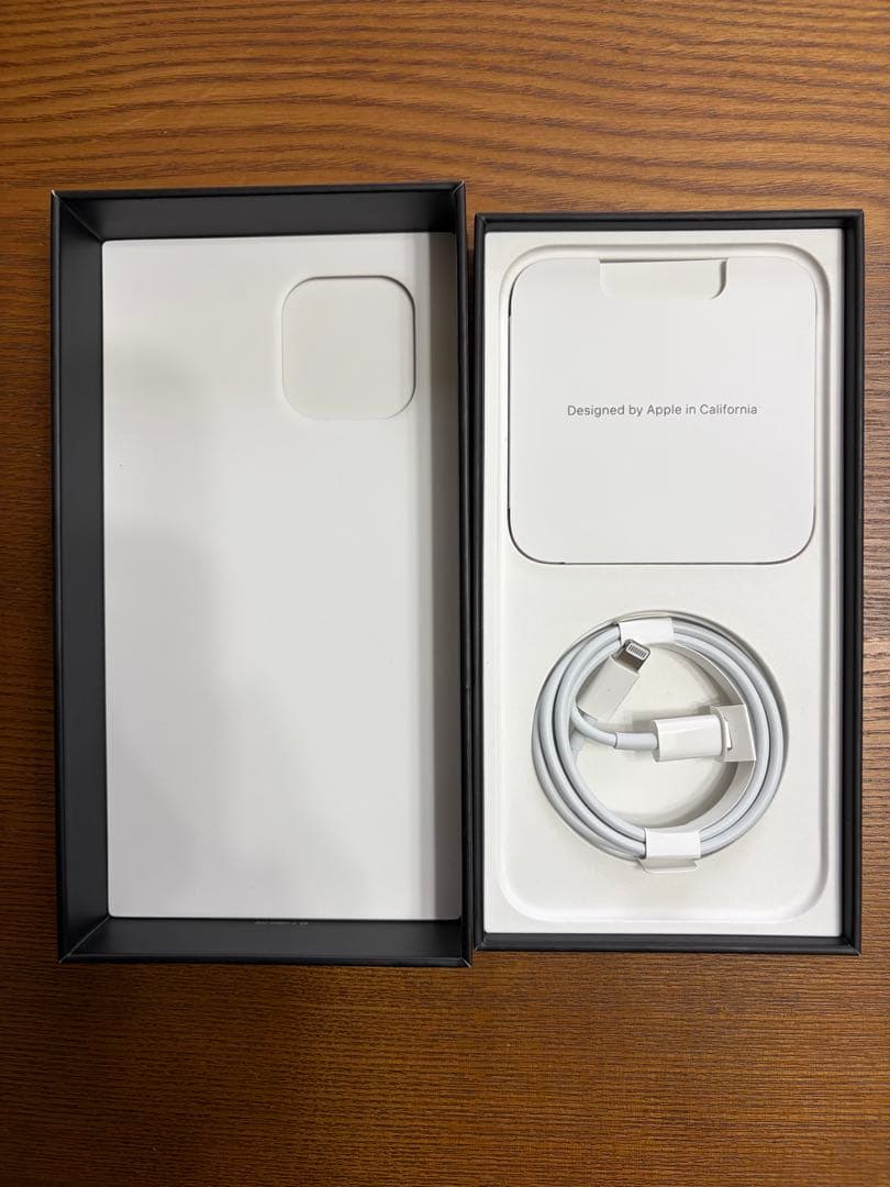 Apple iPhone 12 Pro Maxグラファイト 256gb ケース付