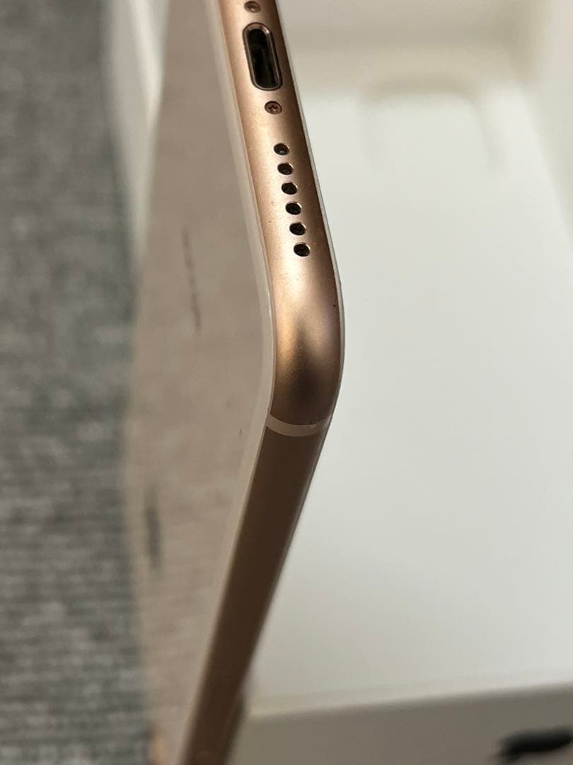 iPhone 8 64GB ゴールド　電池容量85％