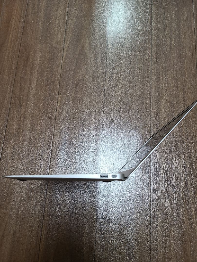 Apple MacBook Air（11-inch, Mid 2011）