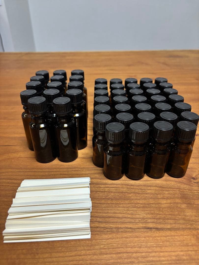 遮光瓶 （茶色）20ml/14本 :遮光瓶 （茶色）10ml/34本