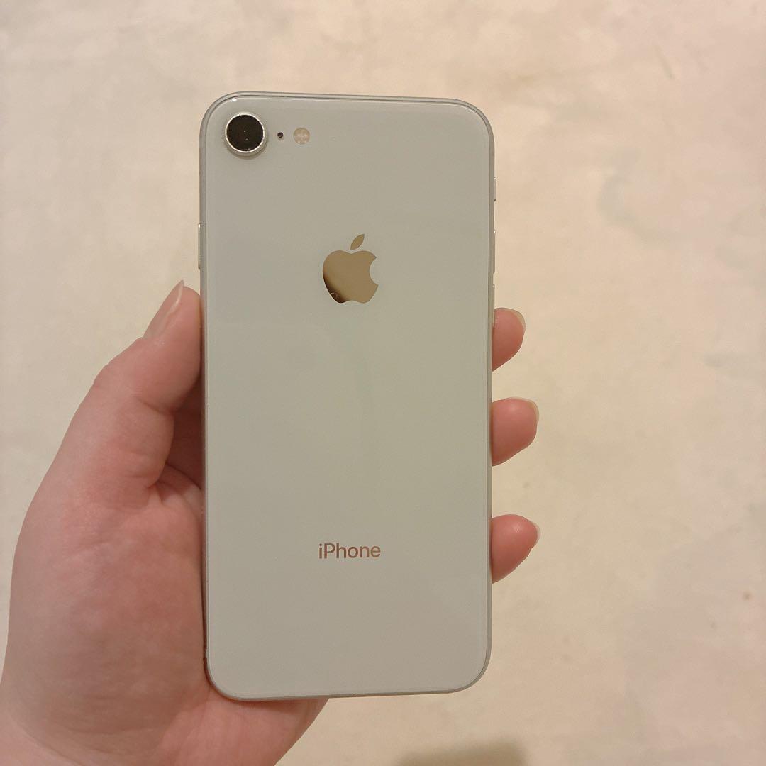 希少☆iPhone8 64GBホワイト