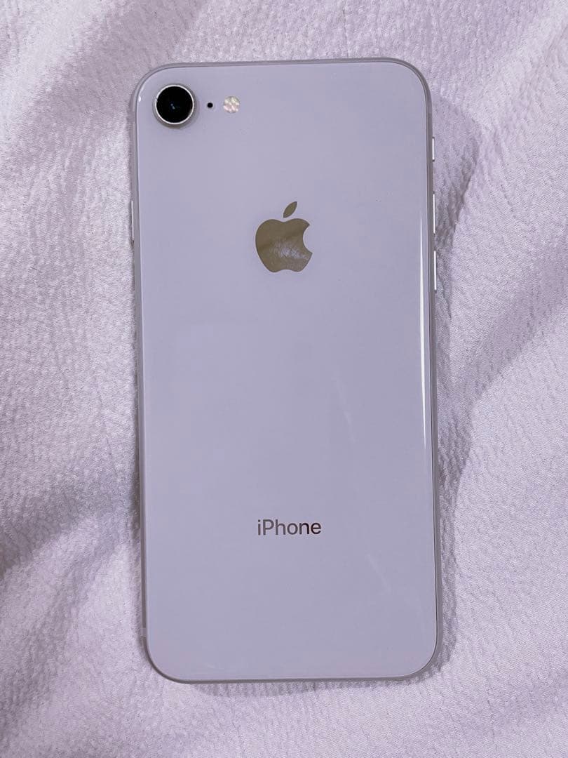 Apple iPhone 8 本体 シルバー 64GB