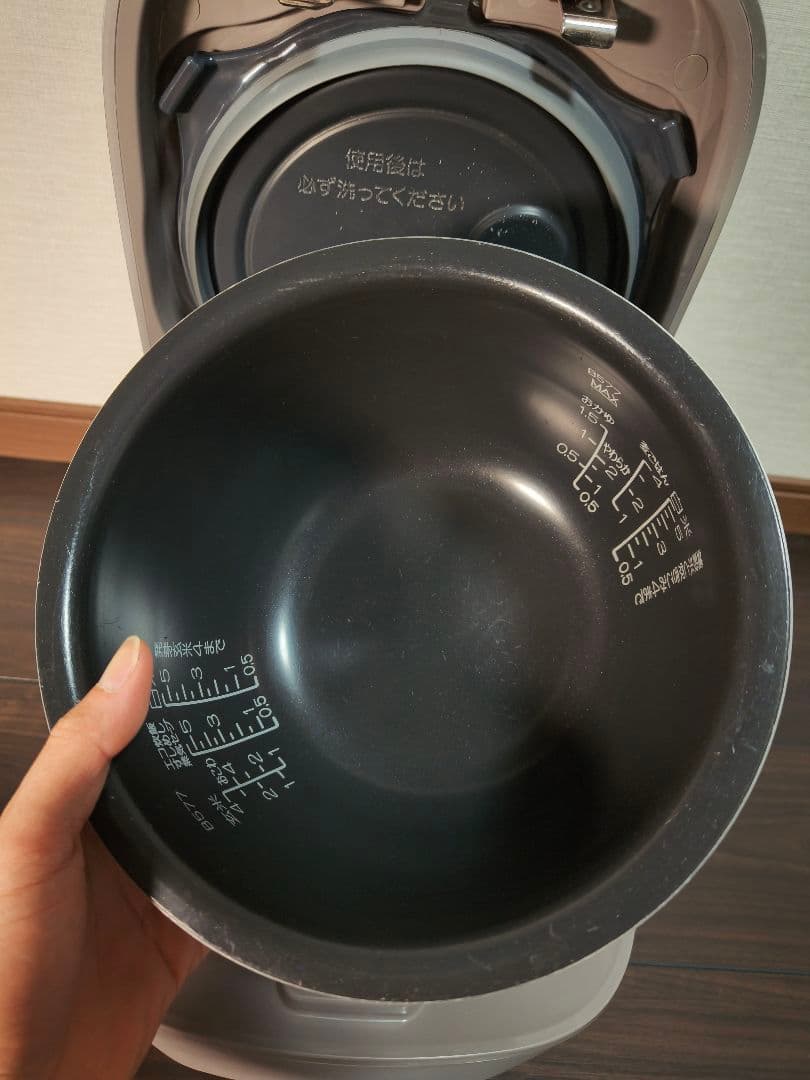 ZOJIRUSHI（象印）製 炊飯器 NW-PT10（5.5合炊き）