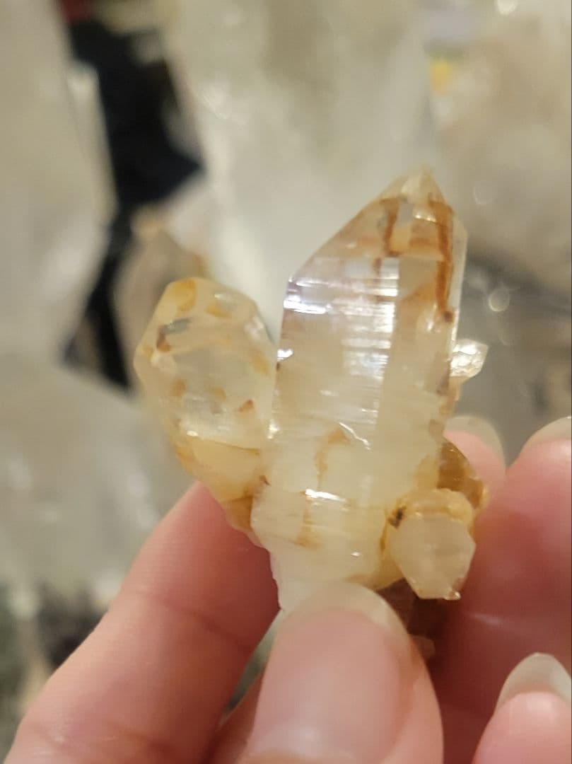 ！神聖　ヒマラヤ鉱山ガネーシュヒマール産 ヒマラヤ水晶ポイント 虹あり