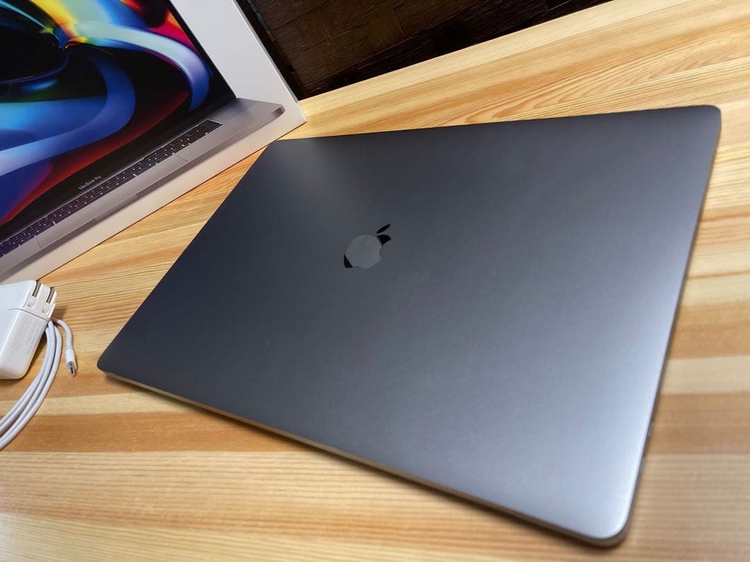 【美品】Mac Book Pro 32GB 1TB 16インチ 付属付