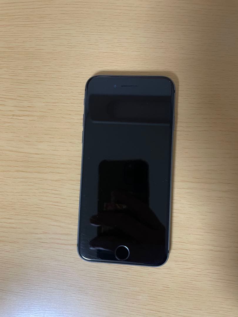 Apple iPhone 8 ブラック　本体